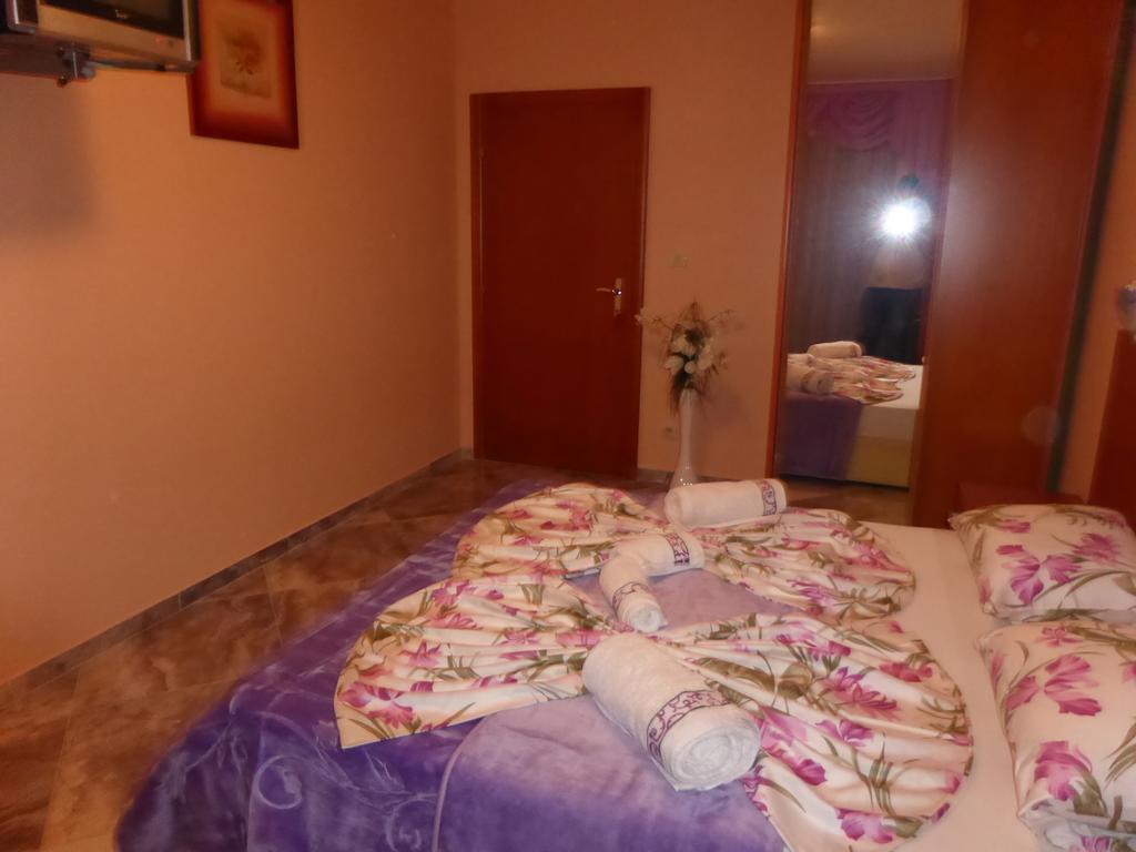 Apartments Mara Budva Ruang foto