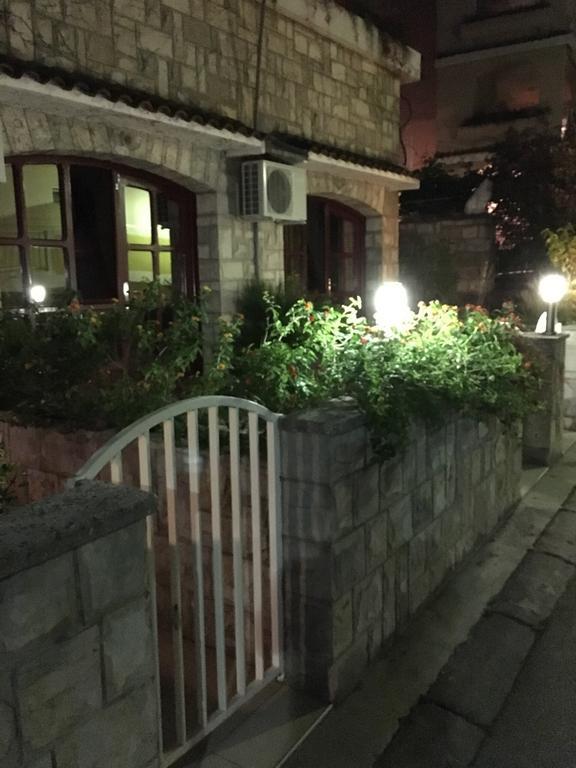 Apartments Mara Budva Bagian luar foto