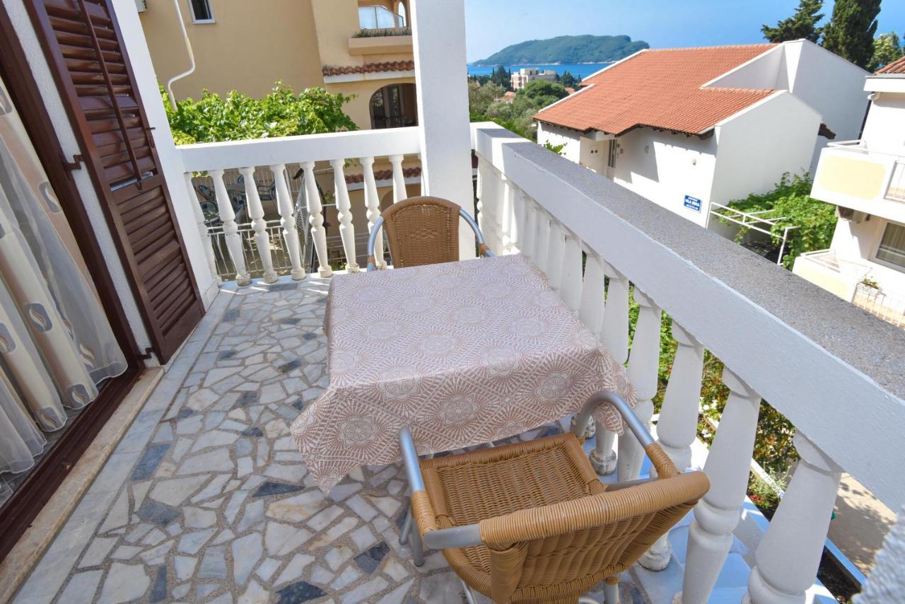 Apartments Mara Budva Bagian luar foto