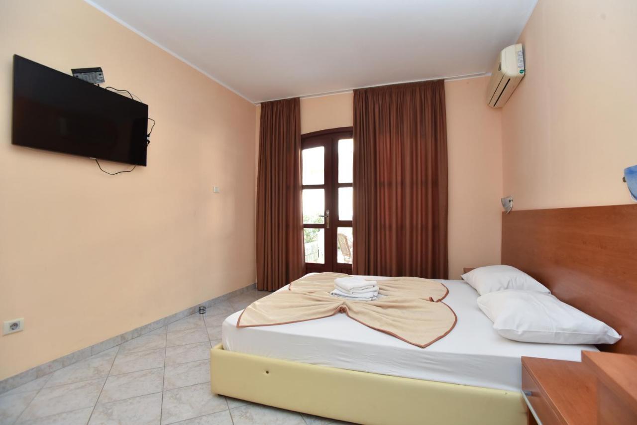 Apartments Mara Budva Bagian luar foto
