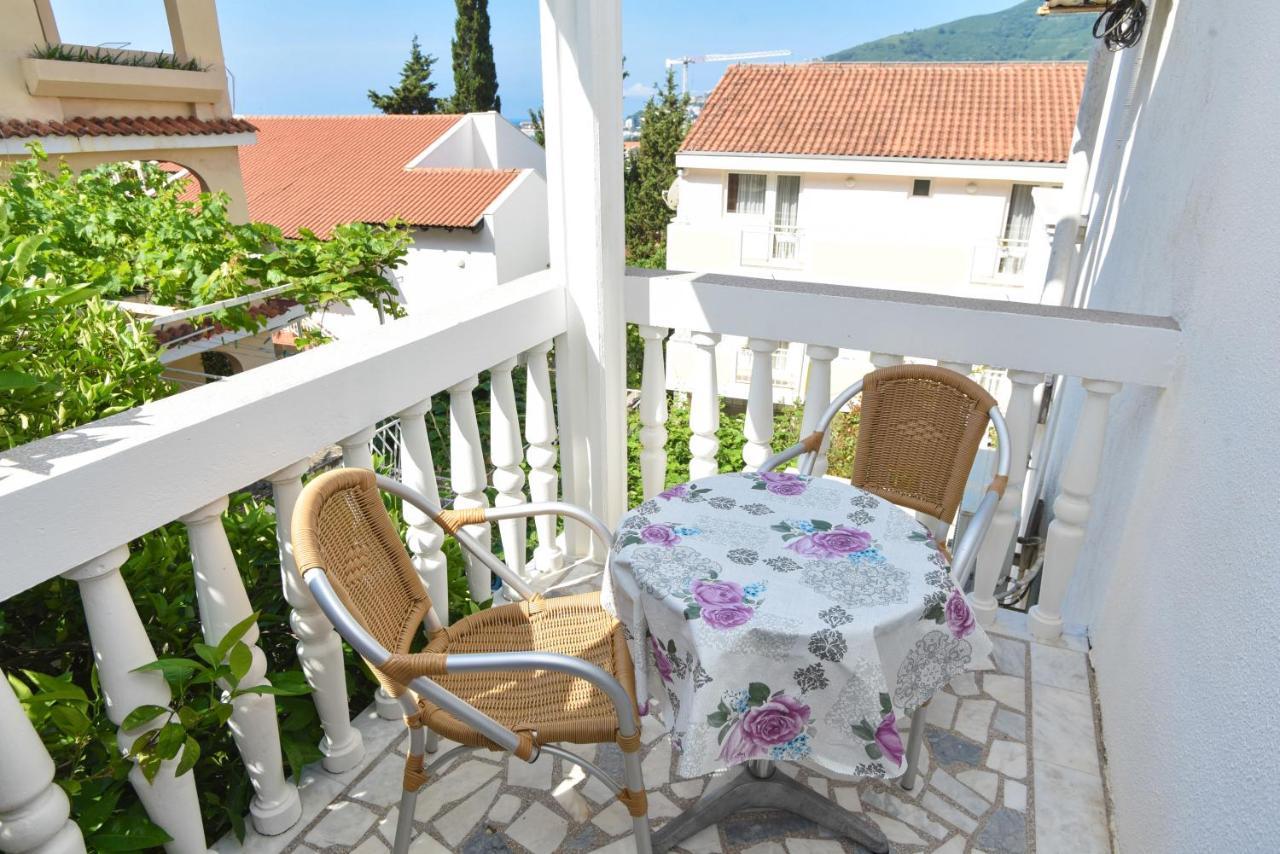 Apartments Mara Budva Bagian luar foto