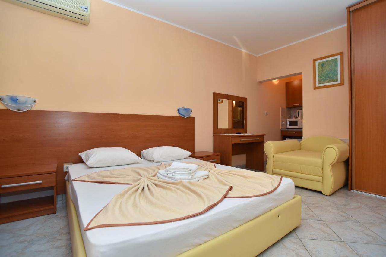 Apartments Mara Budva Bagian luar foto
